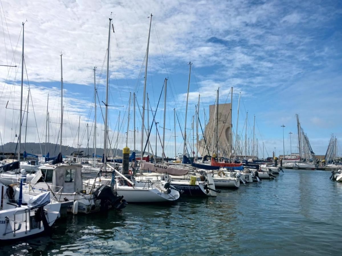 Vintage Sailboat In Belem Hotel Lisbon Exterior photo